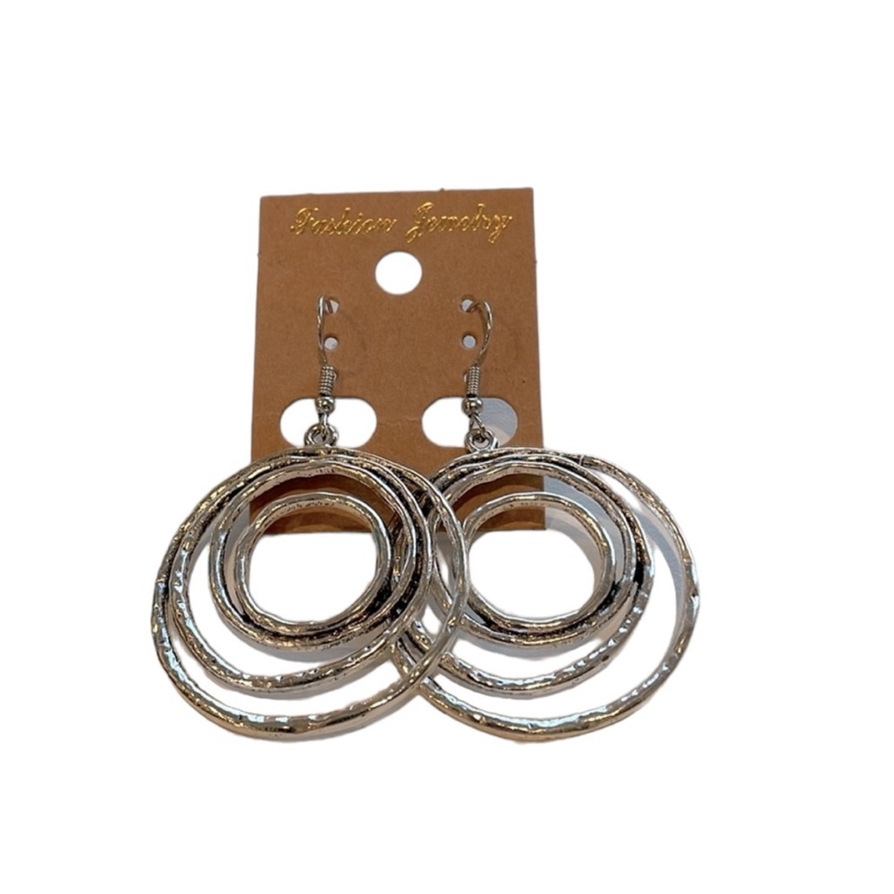Dangling concentric circle earrings. NWT